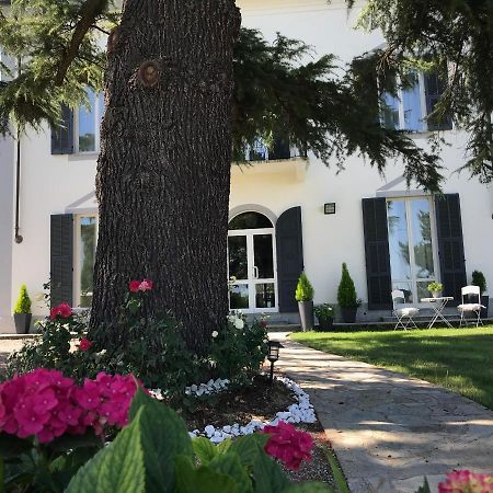 B&B Villa Prestigio 노비리구레 외부 사진