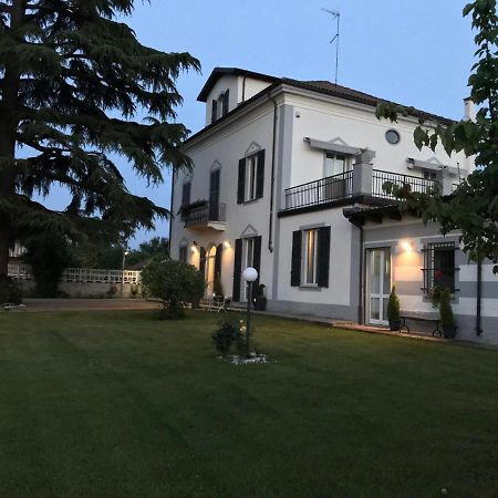 B&B Villa Prestigio 노비리구레 외부 사진